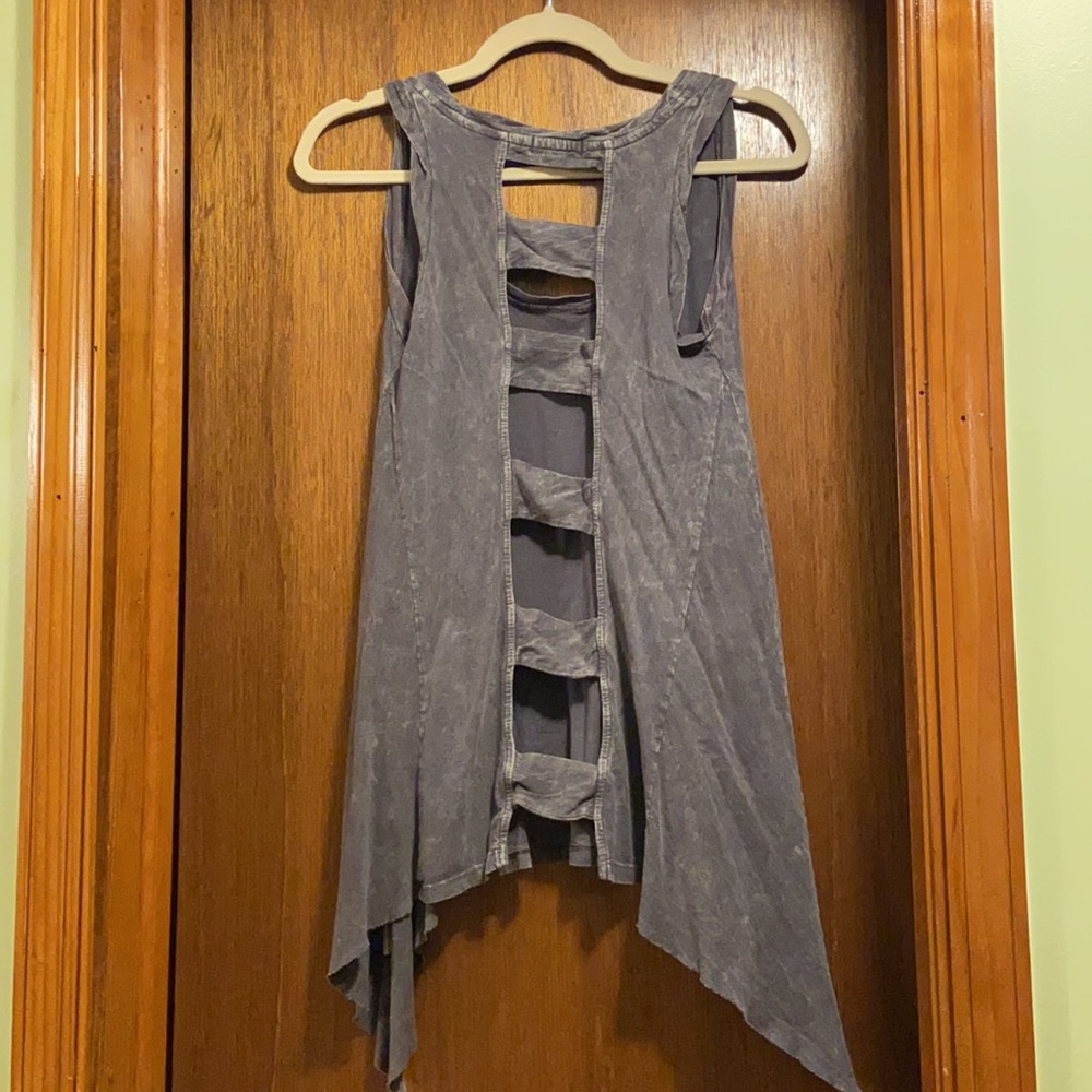 Tank top - Picture 2 of 3